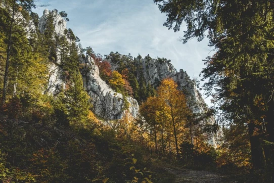 Nous voilà arrivés au pied des Aiguilles.
