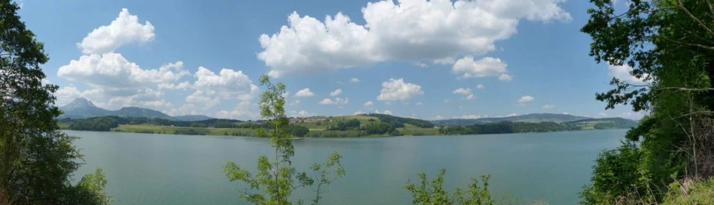 Corbières bord du lac de Gruyères Botterens Broc-Fabrique