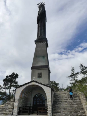 lens-christ-roi-corin-sierre-129