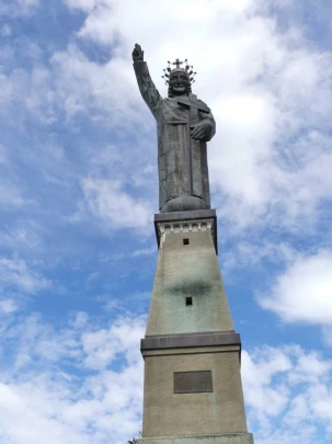 lens-christ-roi-corin-sierre-146
