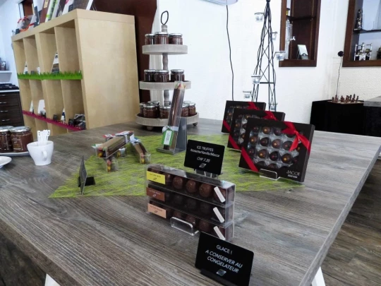 Noiraigue, gorges de l'Areuse, Champ-du-Moulin, restaurant de la Truite, Boudry