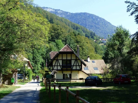 Noiraigue, gorges de l'Areuse, Champ-du-Moulin, restaurant de la Truite, Boudry