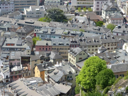 Sion Valais château de Valère château de Tourbillon chapelle de Tous-les-Saints