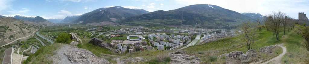 Sion Valais château de Valère château de Tourbillon chapelle de Tous-les-Saints