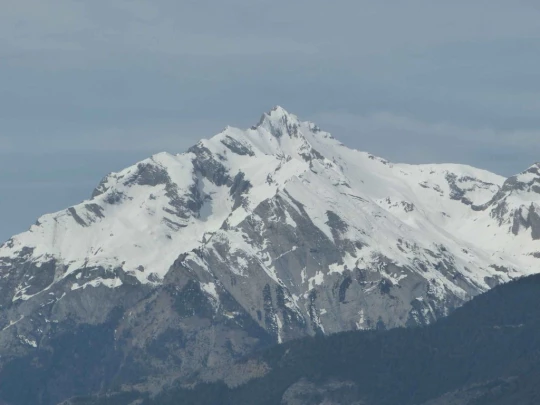 Sion Valais château de Valère château de Tourbillon chapelle de Tous-les-Saints