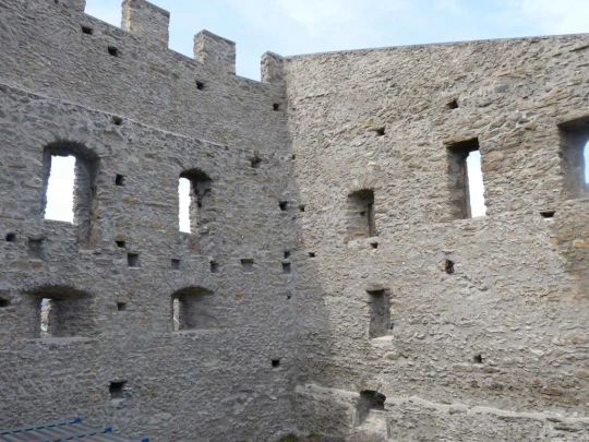 Sion Valais château de Valère château de Tourbillon chapelle de Tous-les-Saints