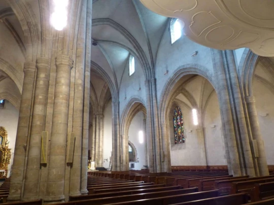 Sion Valais château de Valère château de Tourbillon chapelle de Tous-les-Saints