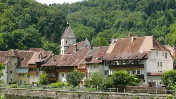 Soubey Tariche Saint-Ursanne le long du Doubs