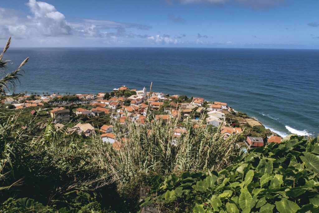 Et voilà le charmant village, vu depuis plus haut.
