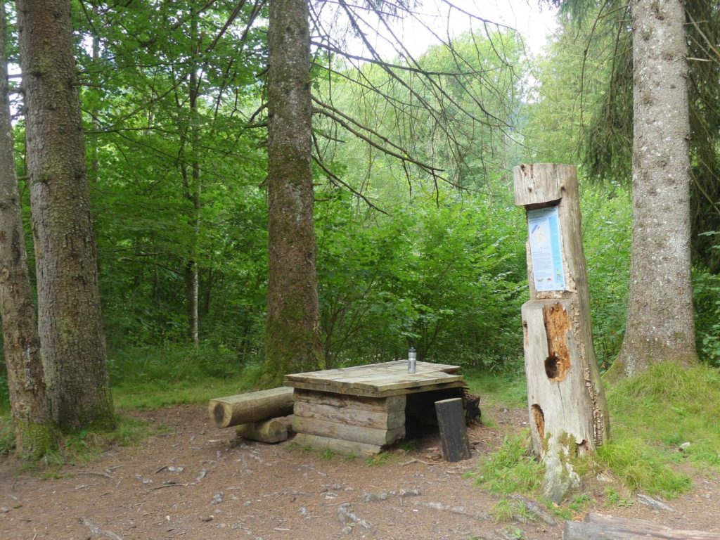 banc-1594