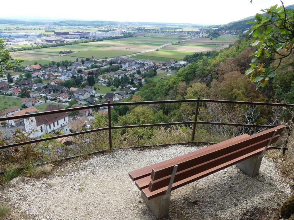 banc-748