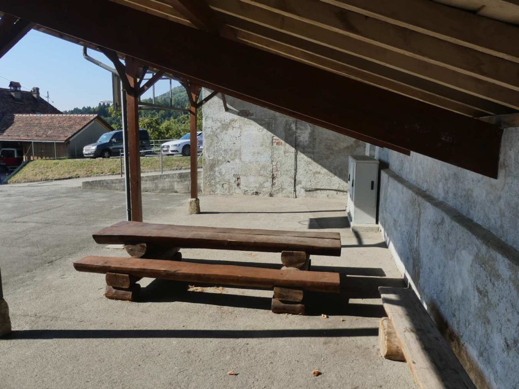 banc-833